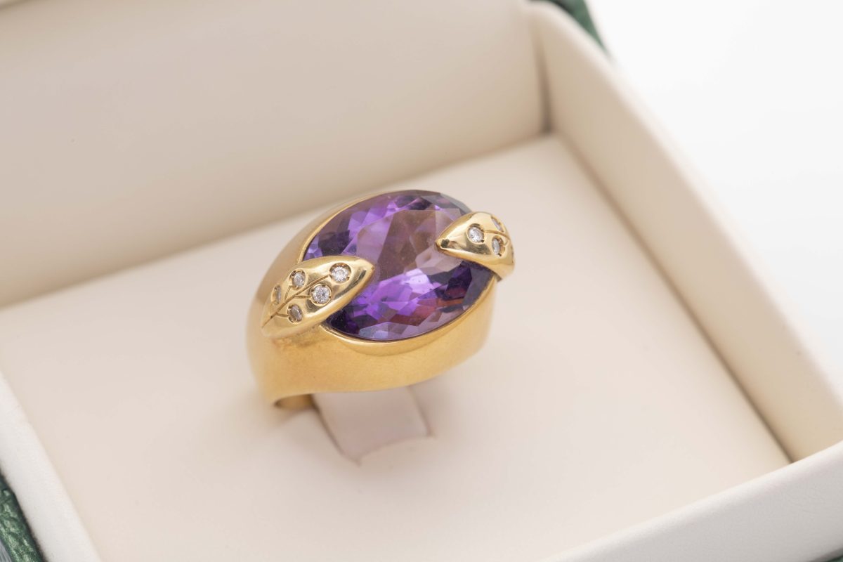 Anillo con amatista