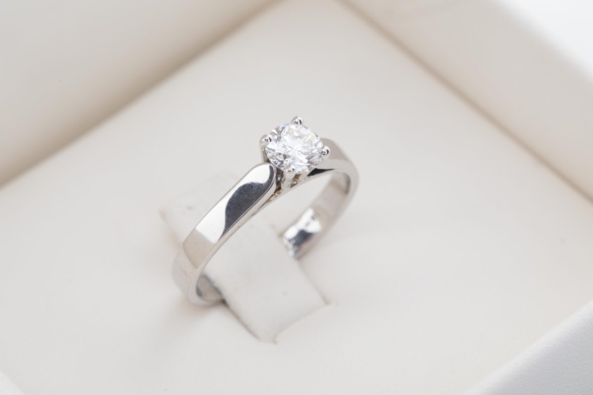 Anillo de compromiso con diamante 0.47Ct