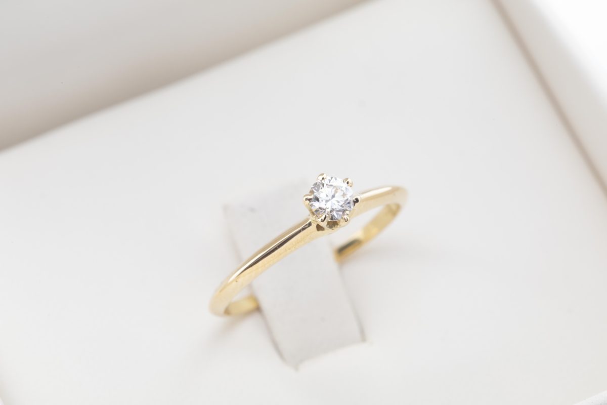 Anillo de compromiso con diamante 0.29Ct