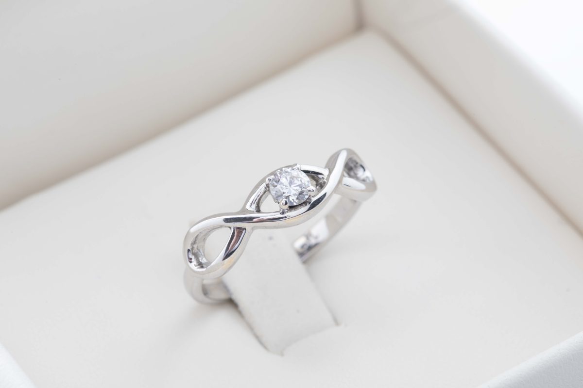 Anillo de compromiso con diamante 0.19Ct