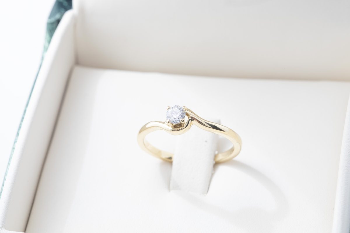 Anillo de compromiso con diamante 0.18Ct