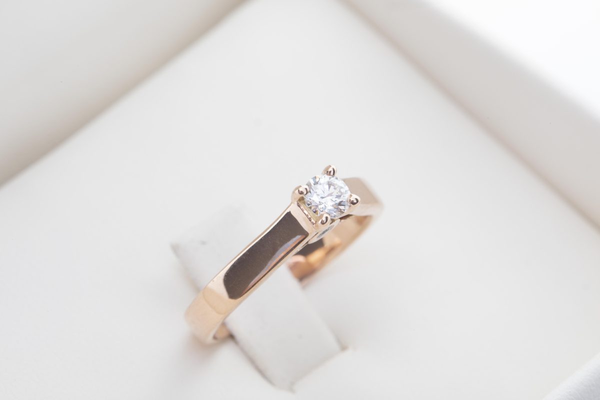 Anillo de compromiso con diamante 0.21Ct