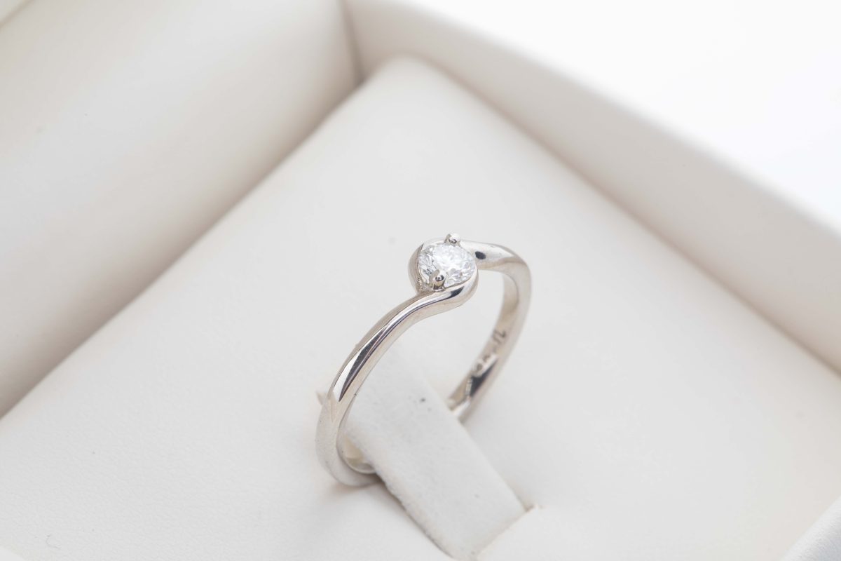 Anillo de compromiso con diamante 0.21Ct