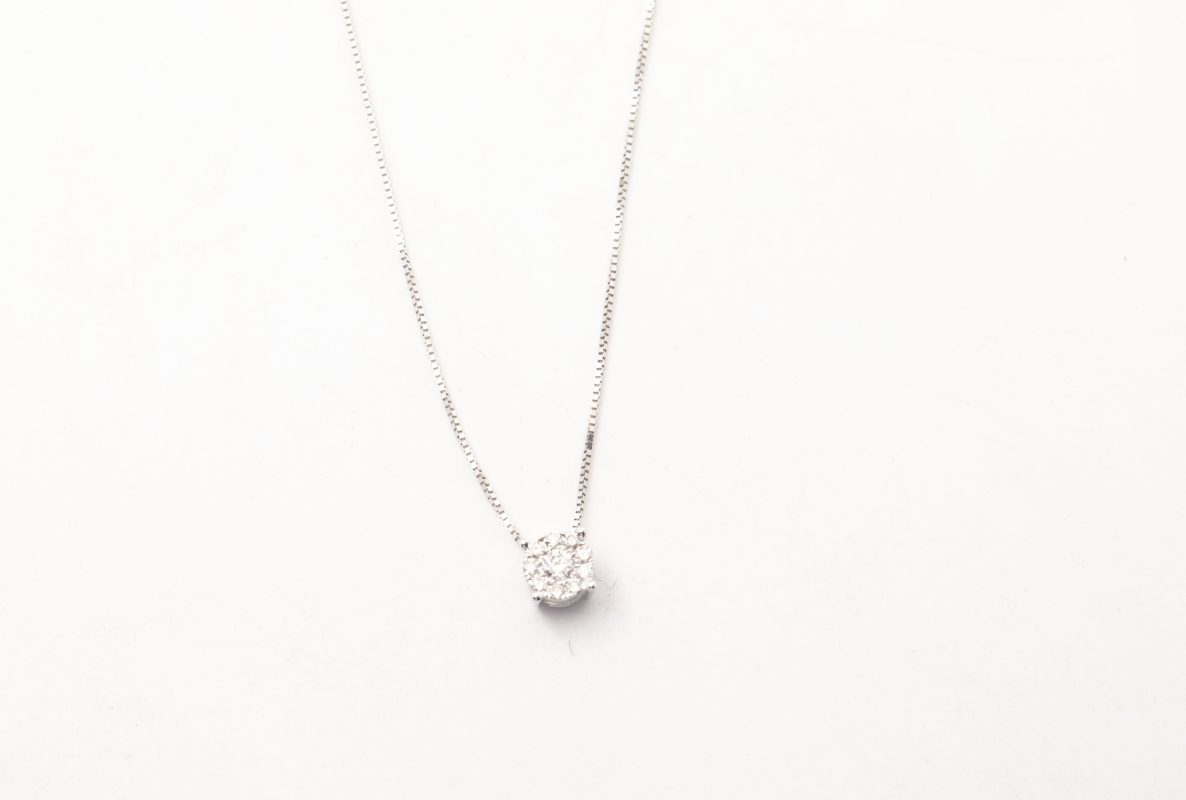 COLLAR CON BRILLANTES