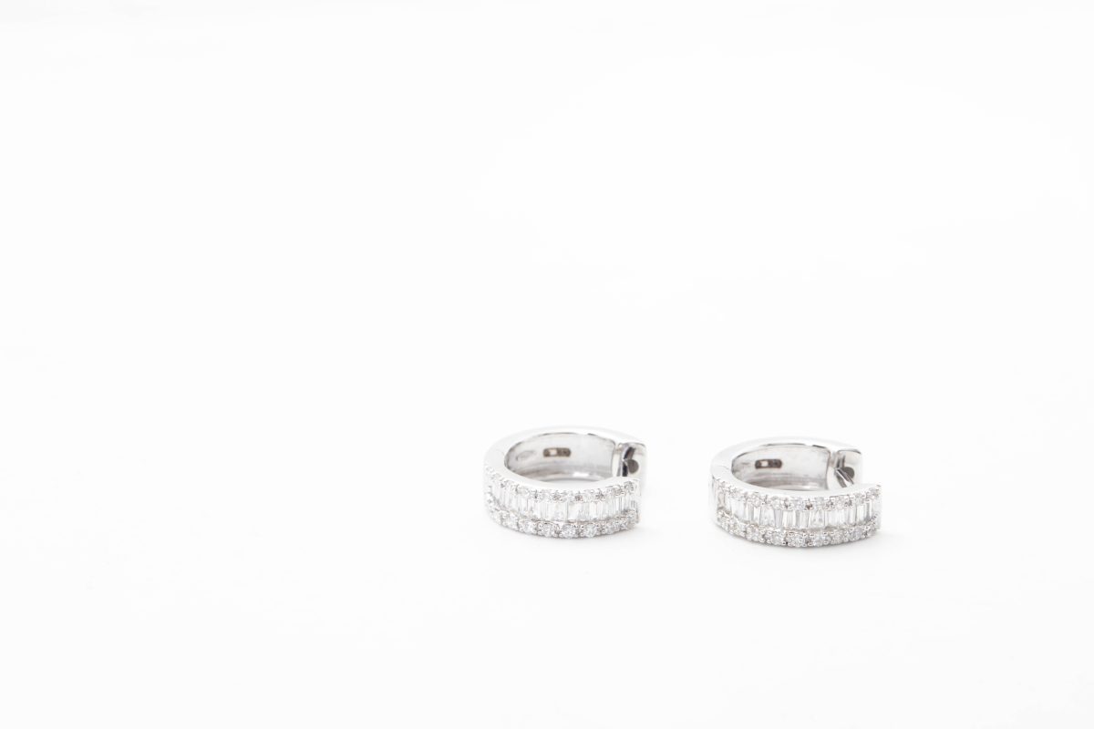 ARETES CON BRILLANTES Y BAGUETTES