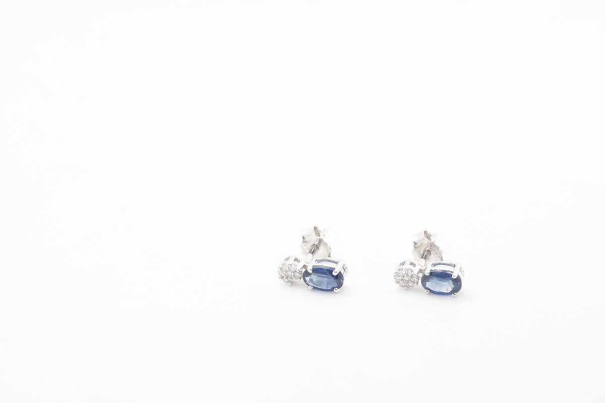ARETES CON BRILLANTES Y ZAFIROS