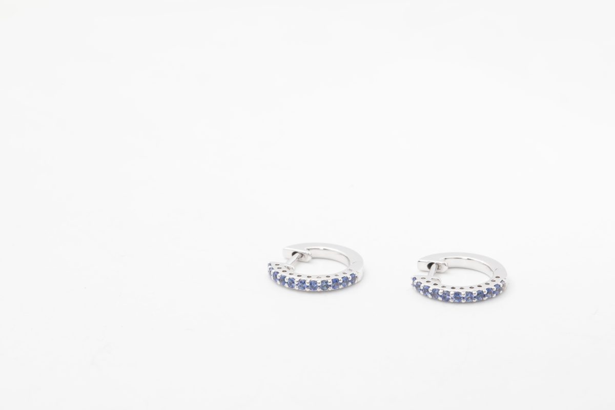 ARETES CON ZAFIROS