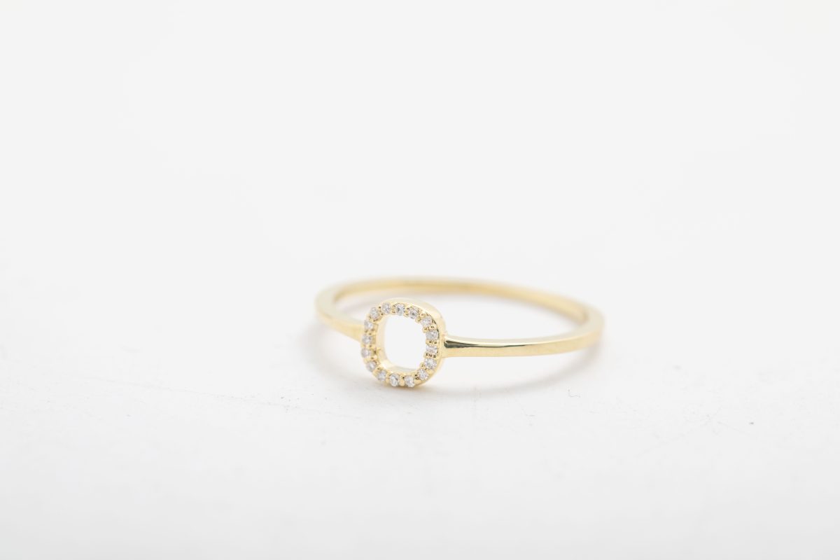 Anillo cuadrado con diamantes