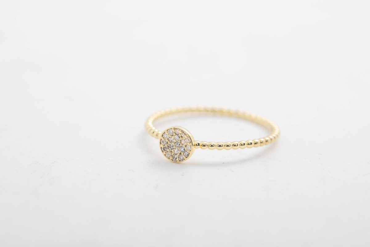 Anillo círculo con diamantes
