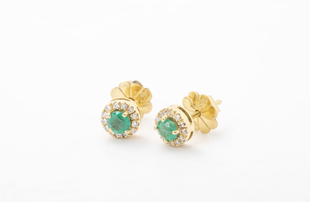 Aretes con esmeraldas