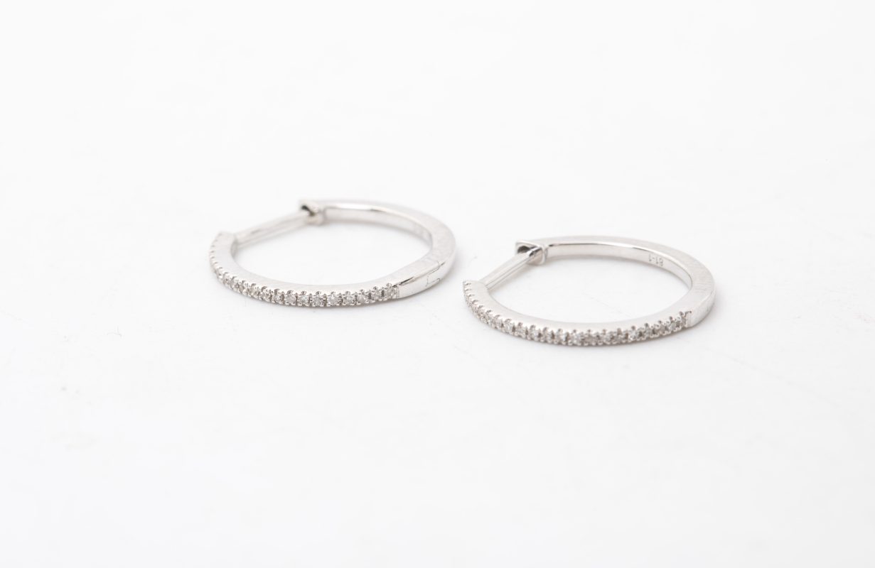 Argollas con diamantes