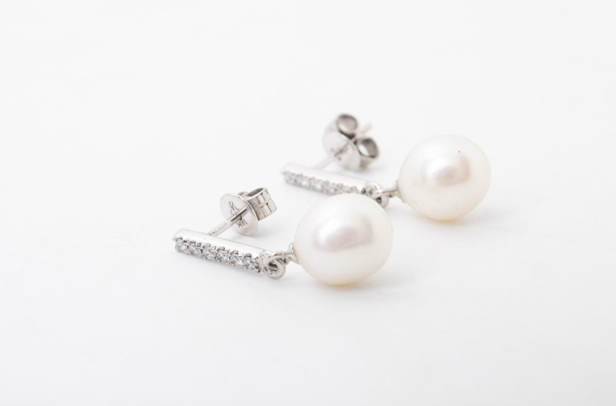 ARETES CON BRILLANTES Y PERLAS