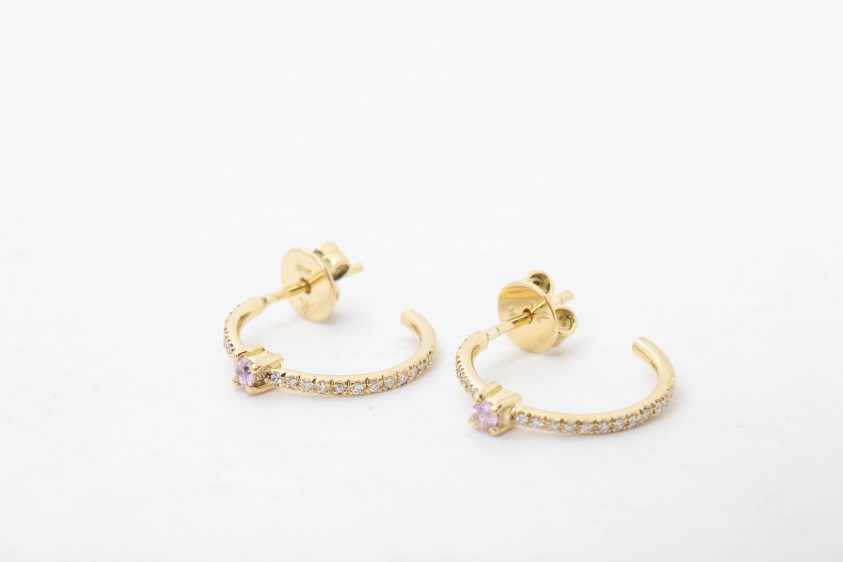 ARETES CON BRILLANTES Y ZAFIROS ROSADOS