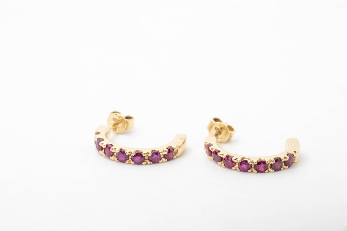 ARETES CON RUBIES