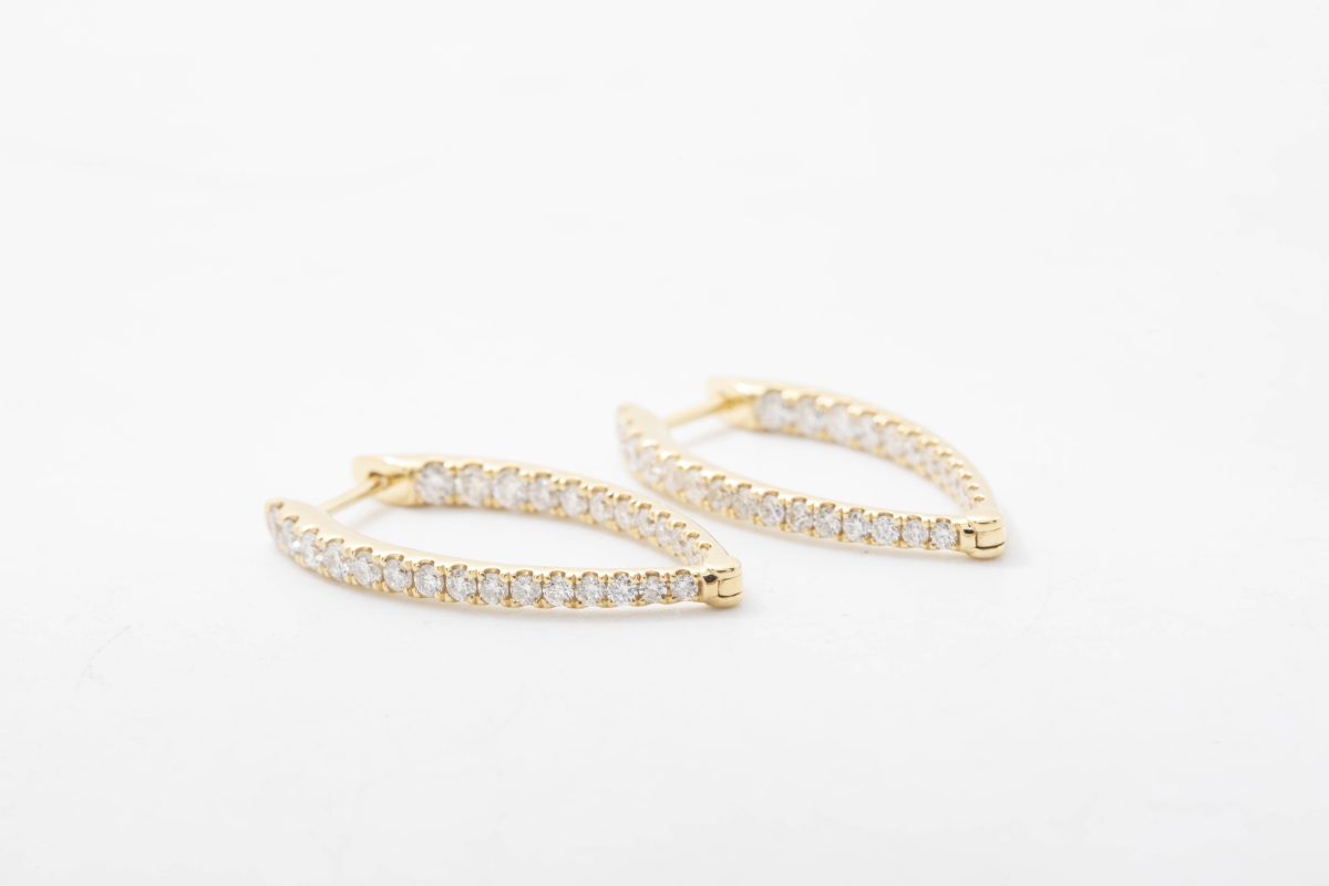 Argollas largas con diamantes