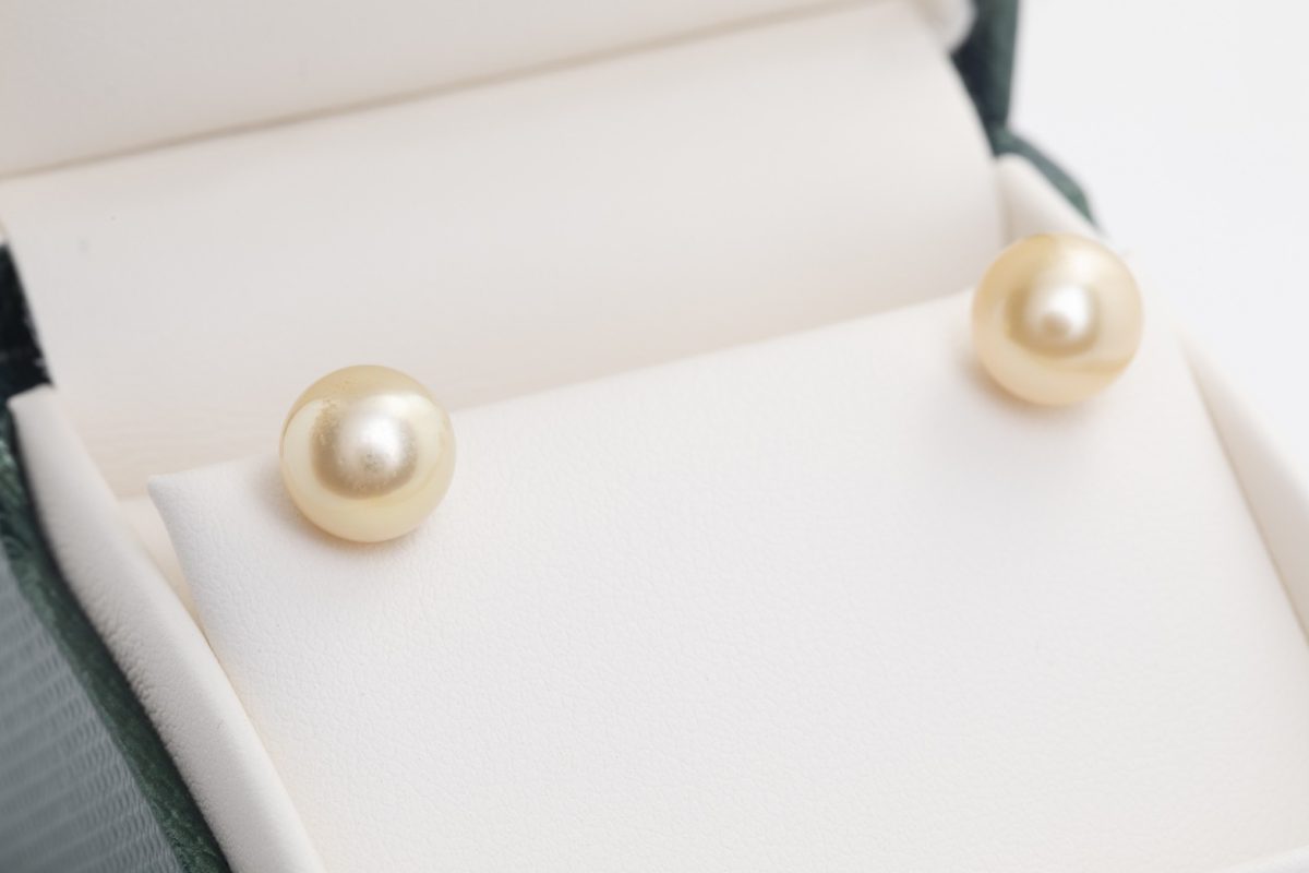 Par de aretes perlas