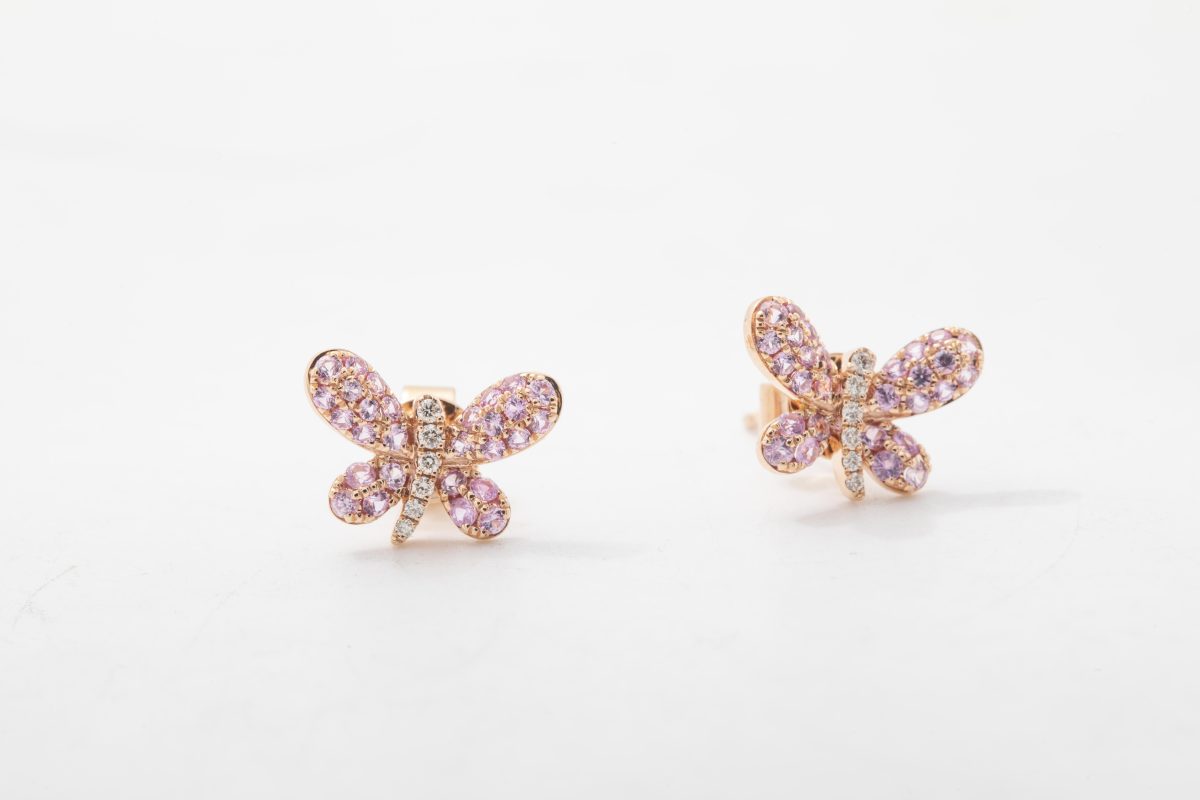 Aretes mariposa con pavé de zafiros rosados