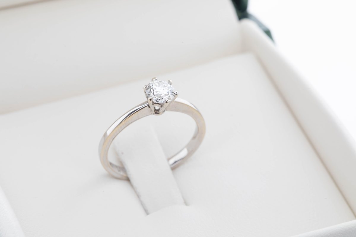 Anillo de compromiso Rocío con diamante 0.46Ct