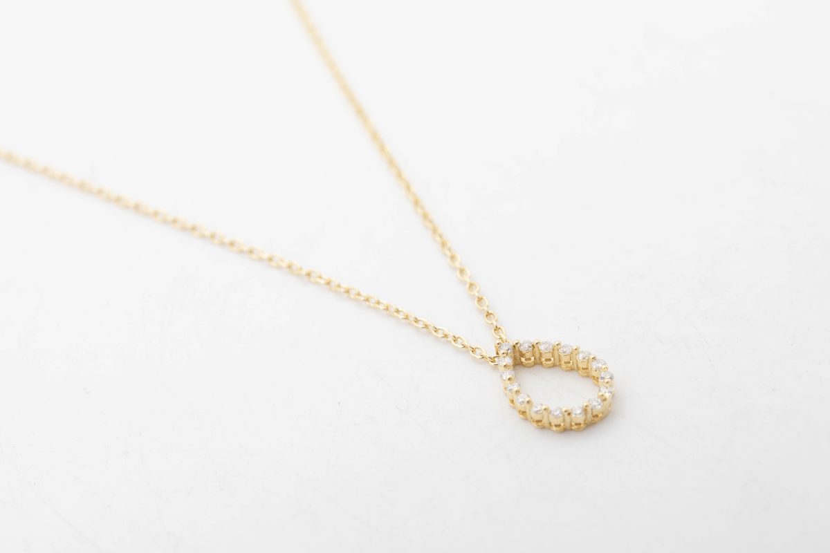 Collar con diamantes
