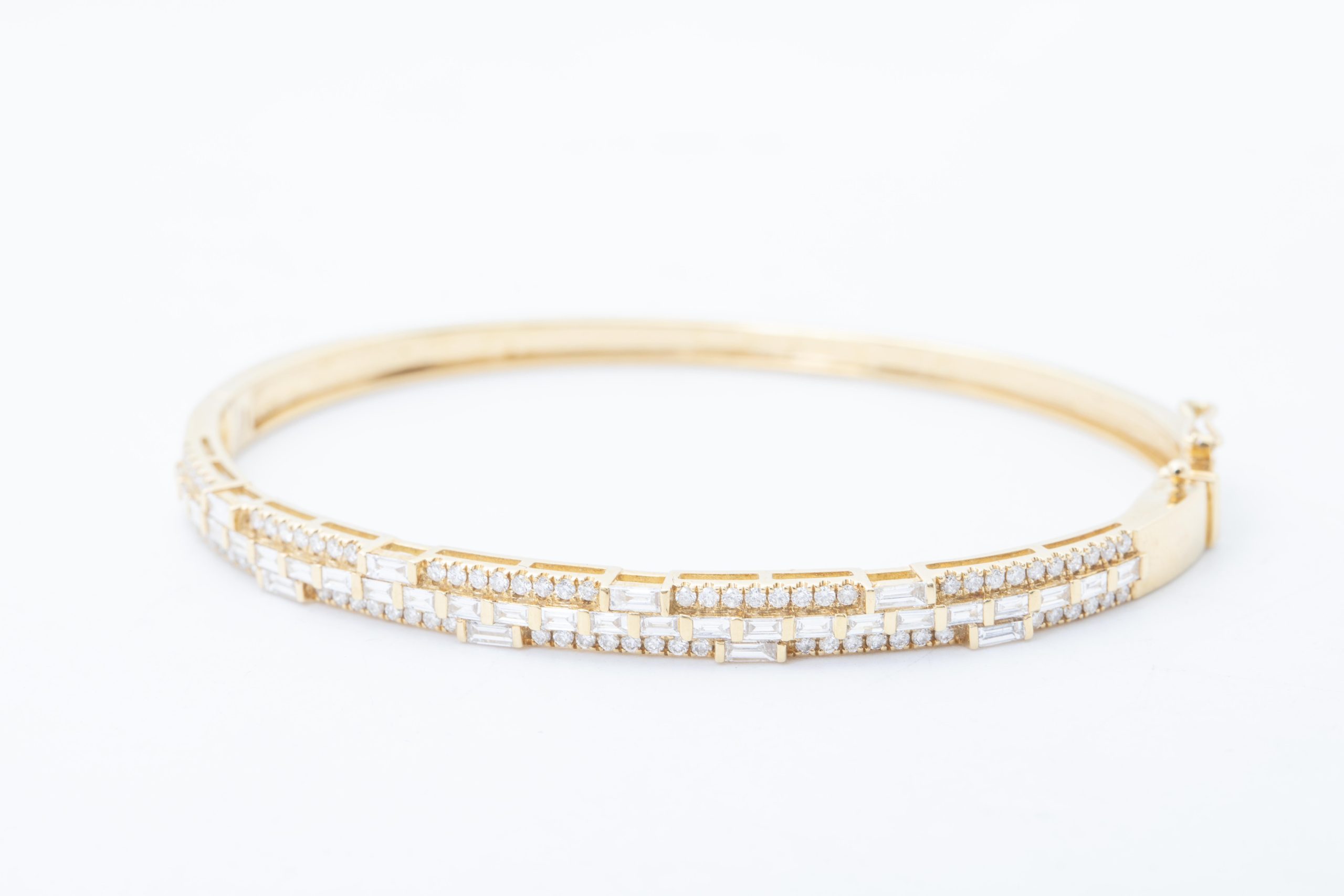 Pulsera aro con diamantes