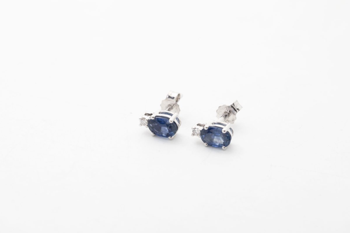 ARETES CON BRILLANTES Y ZAFIROS