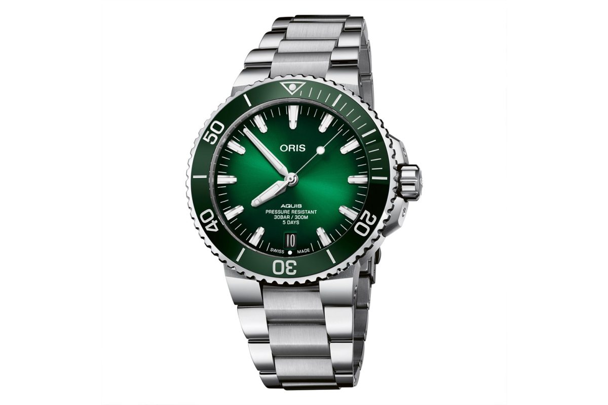 Aquis Date Calibre 400