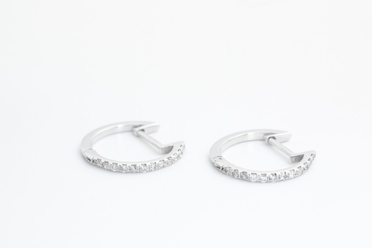 Aretes argolla oro blanco con brillantes