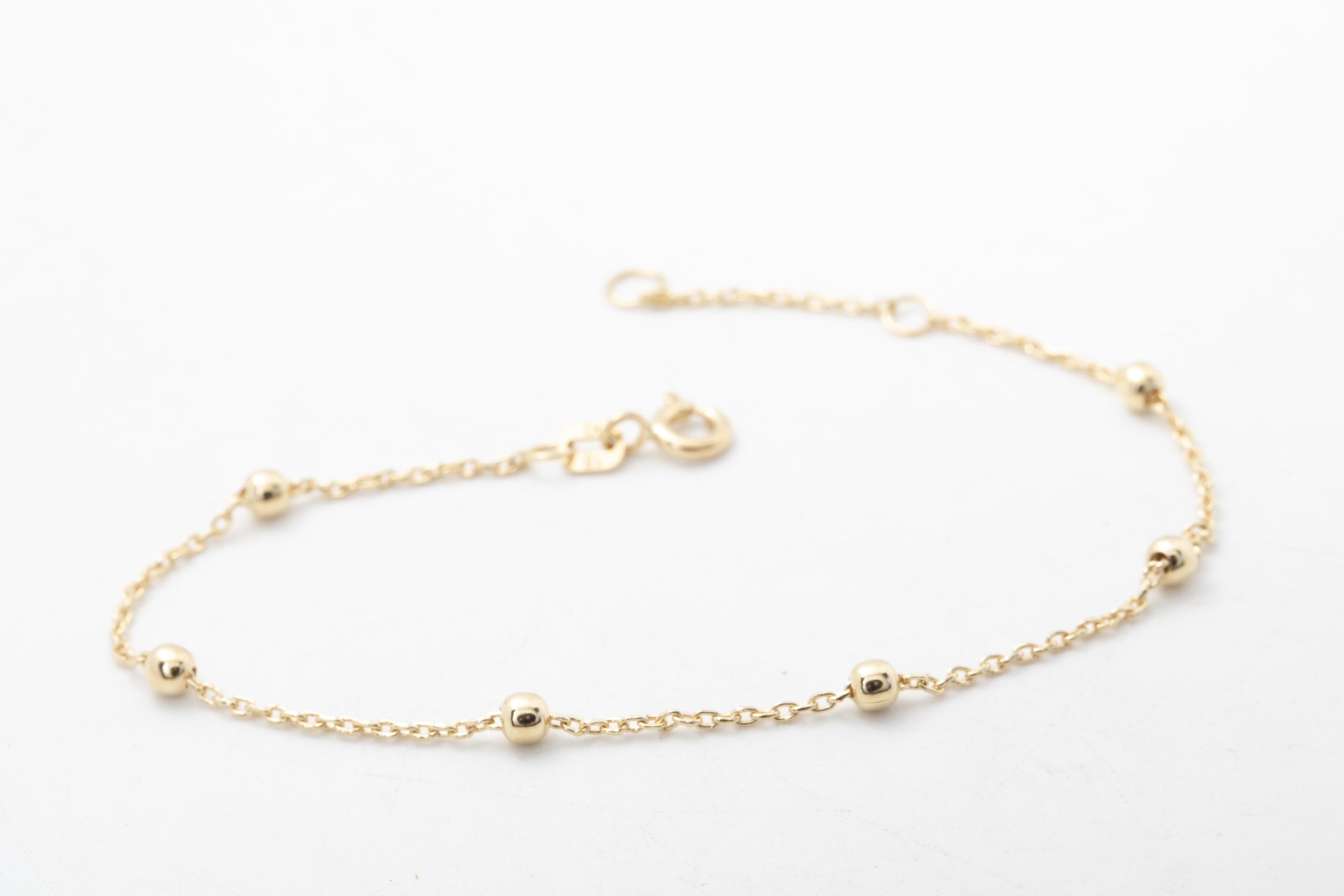 Pulsera con bolitas