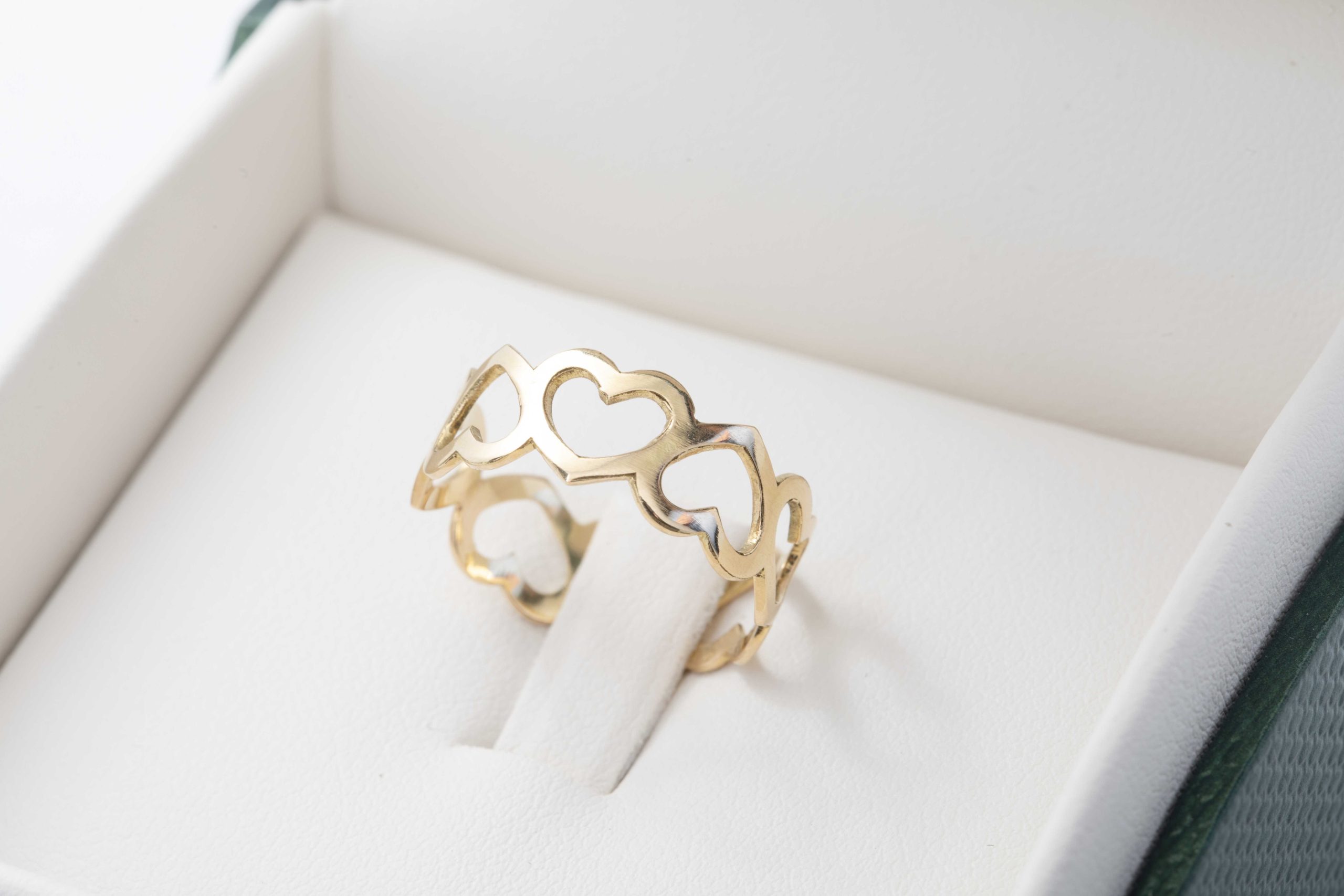 Anillo corazones