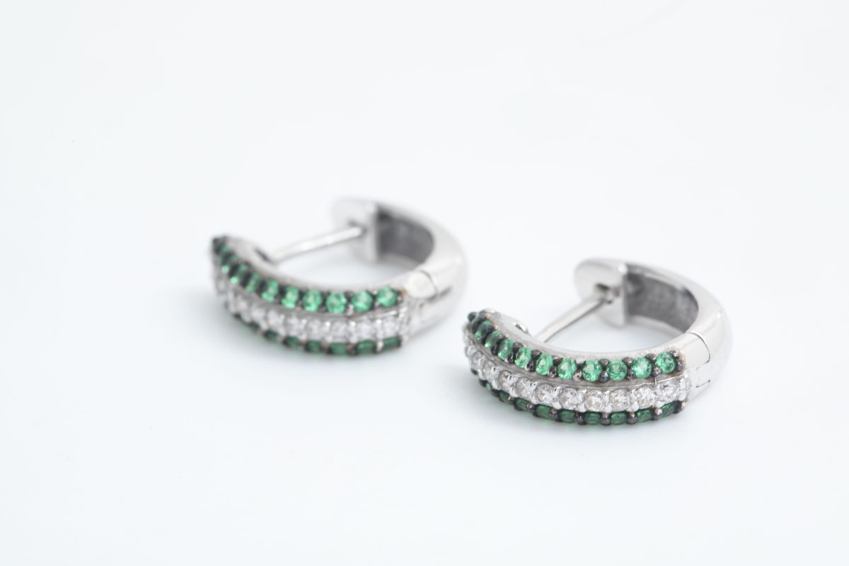 Aretes argolla con brillantes y savoritas
