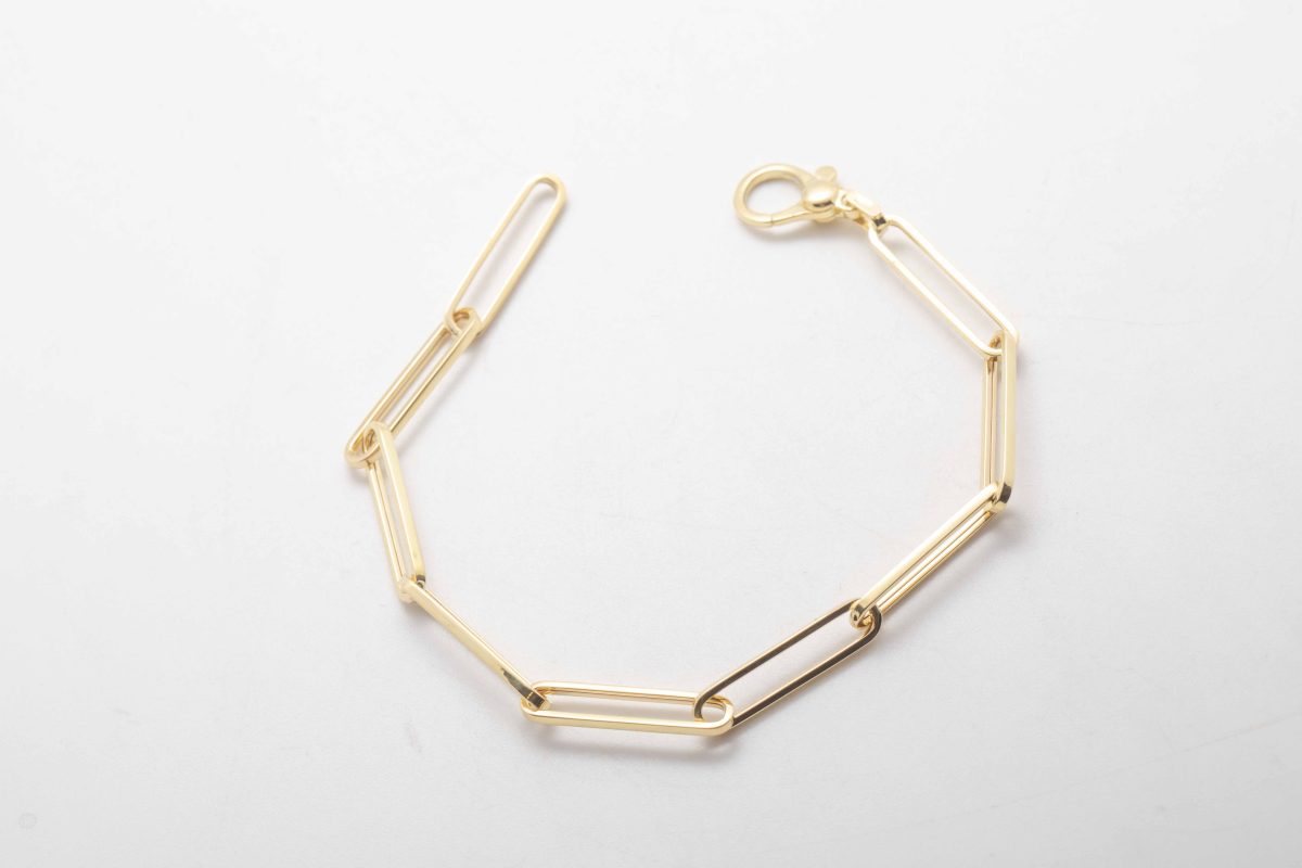 Pulsera con eslabones