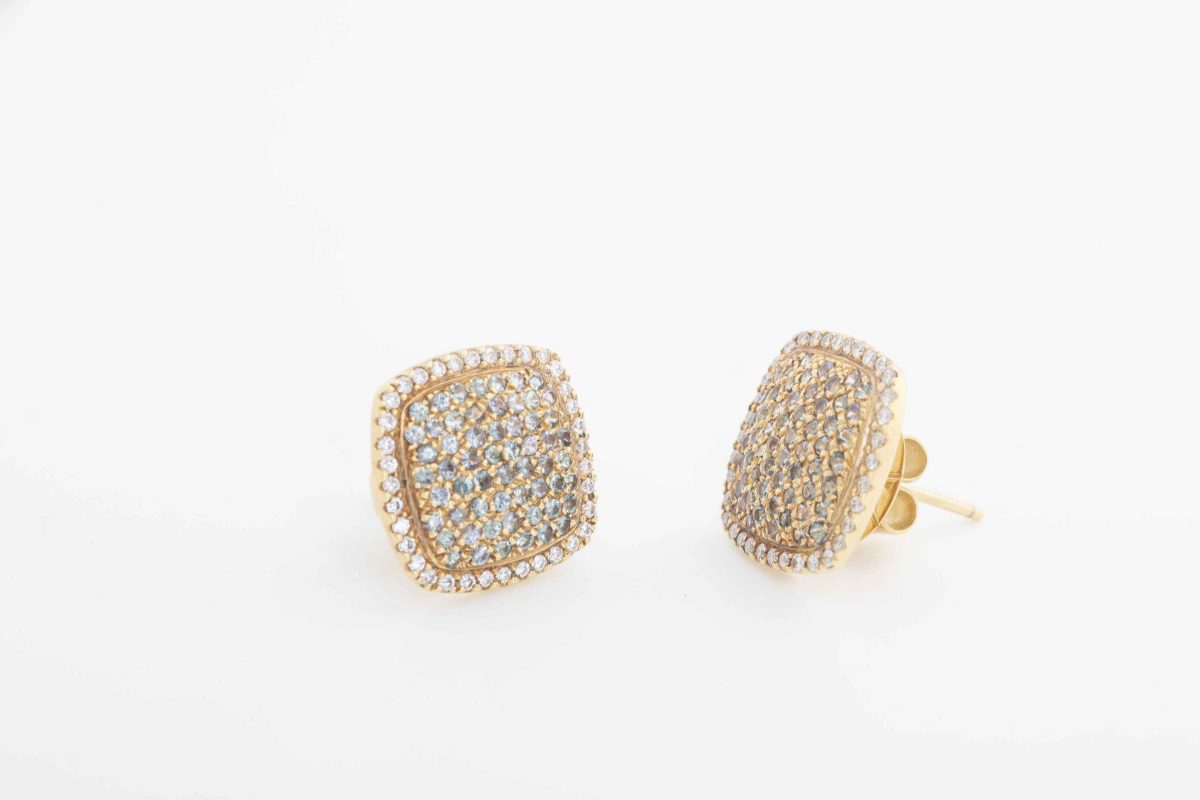 Aretes con brillantes y piedras de color en oro amarillo