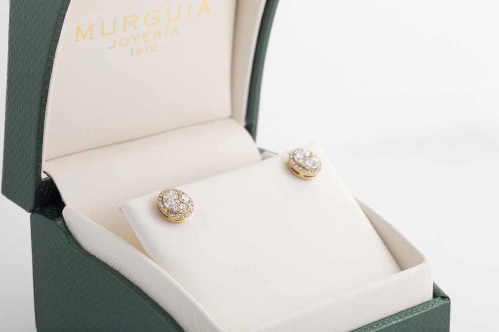 Aretes en oro amarillo de 18Kt con diamantes