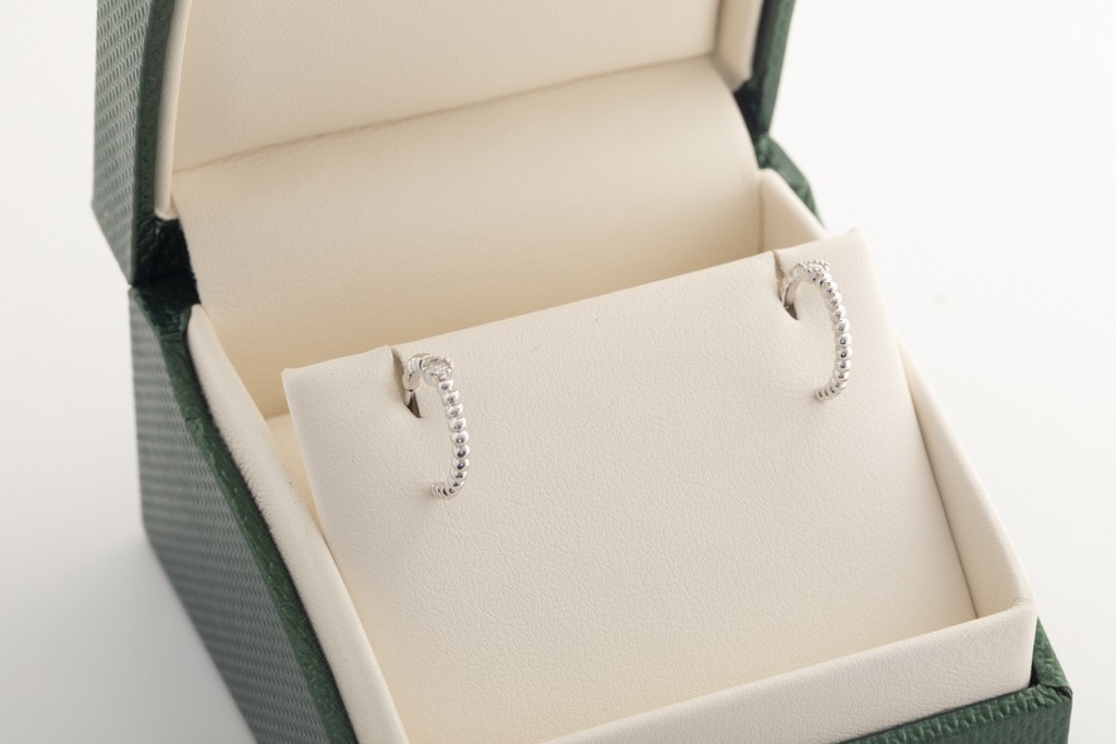 Aretes argolla Moraglione de oro blanco con diamantes
