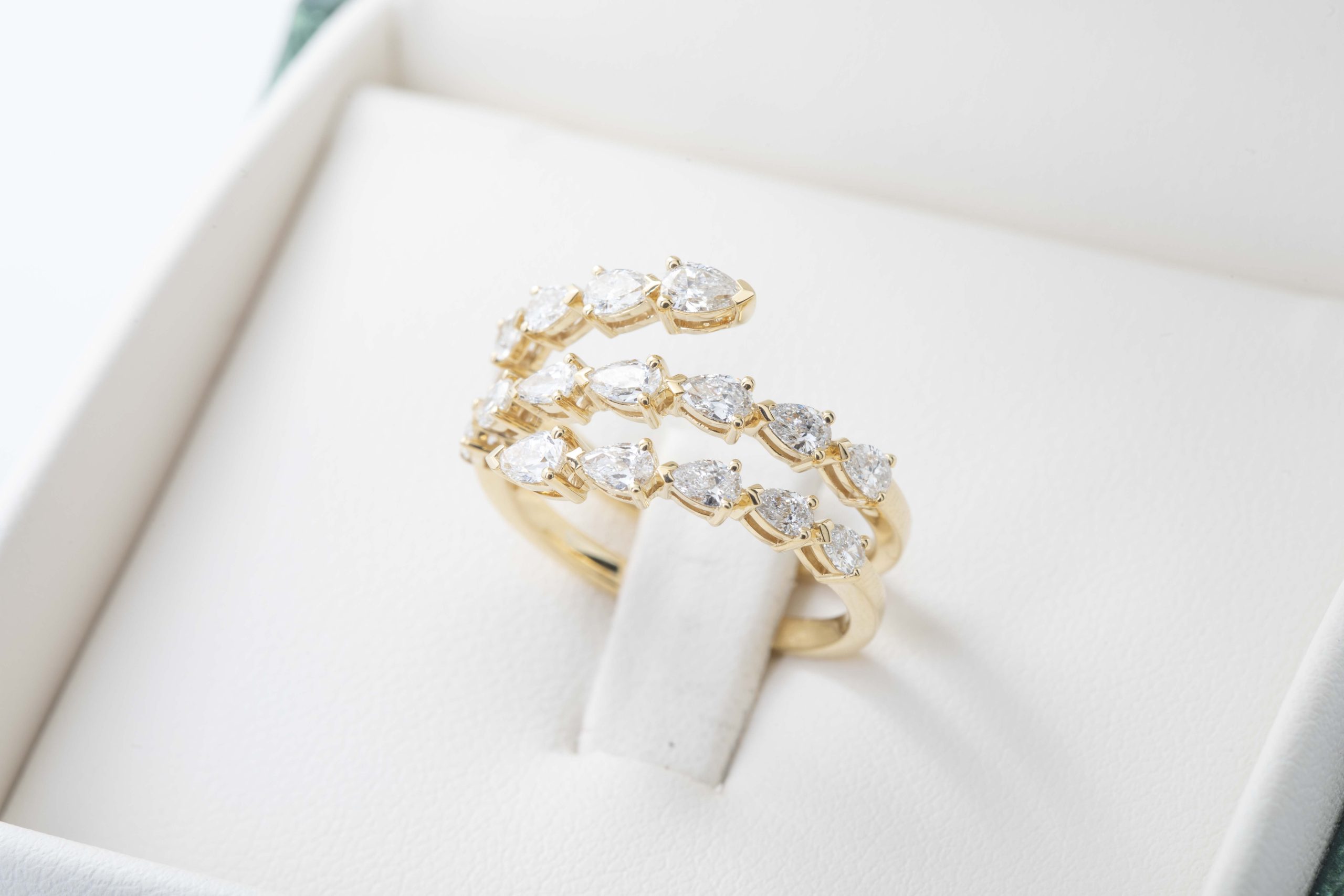 Anillo con diamantes