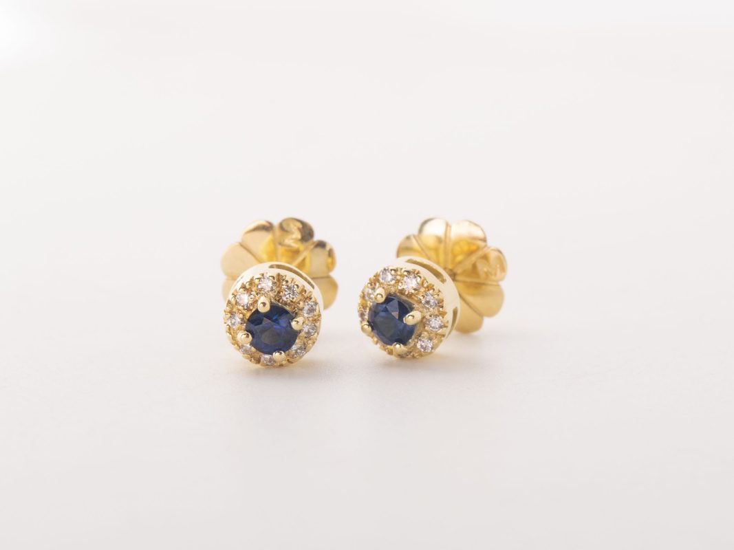 Aretes con zafiros y brillantes