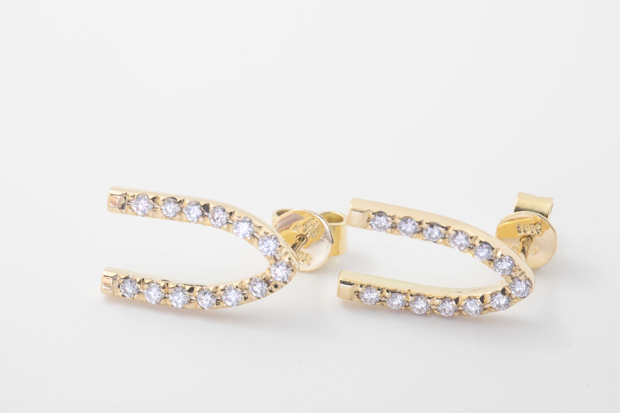 Aretes con diamantes