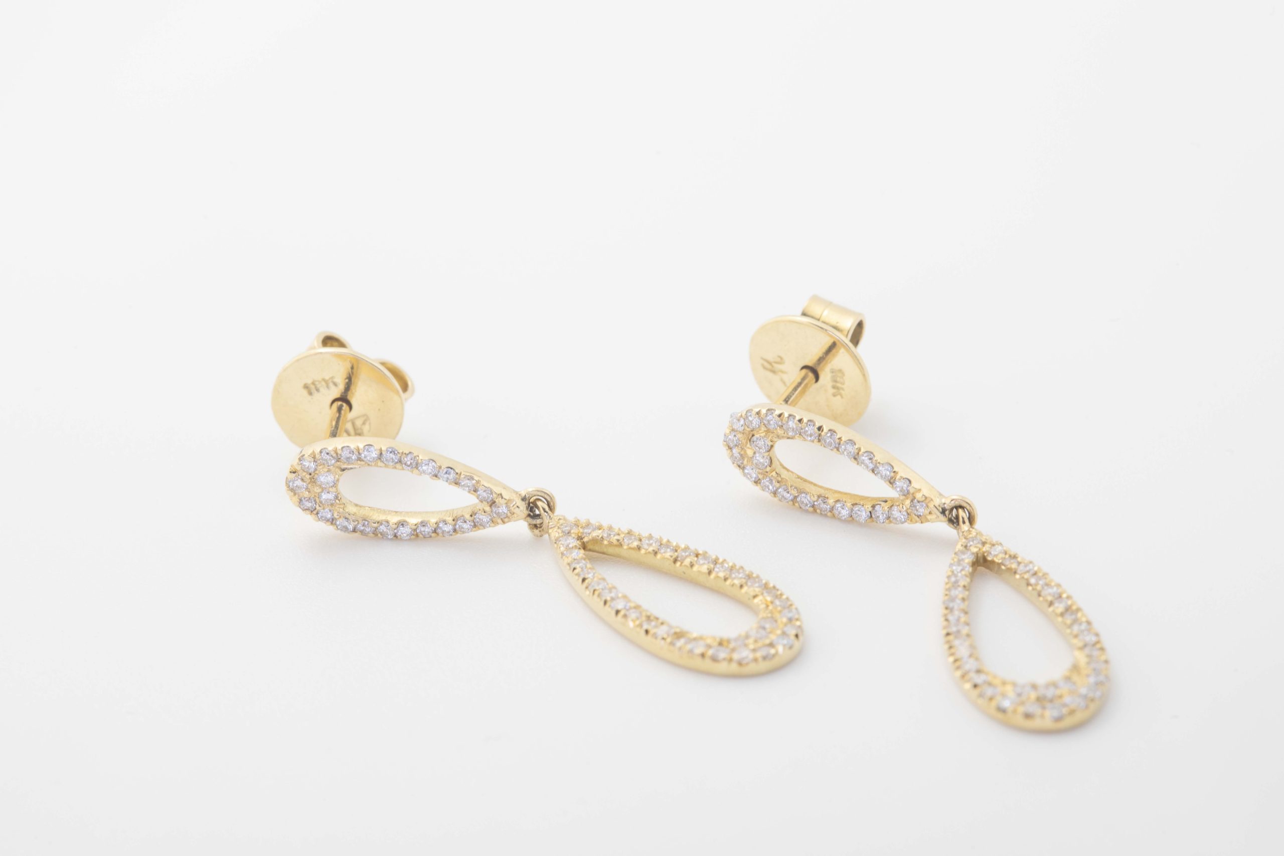 Aretes con diamantes
