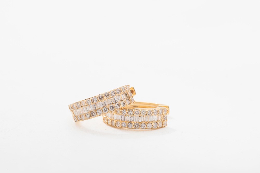 Argollas con diamantes