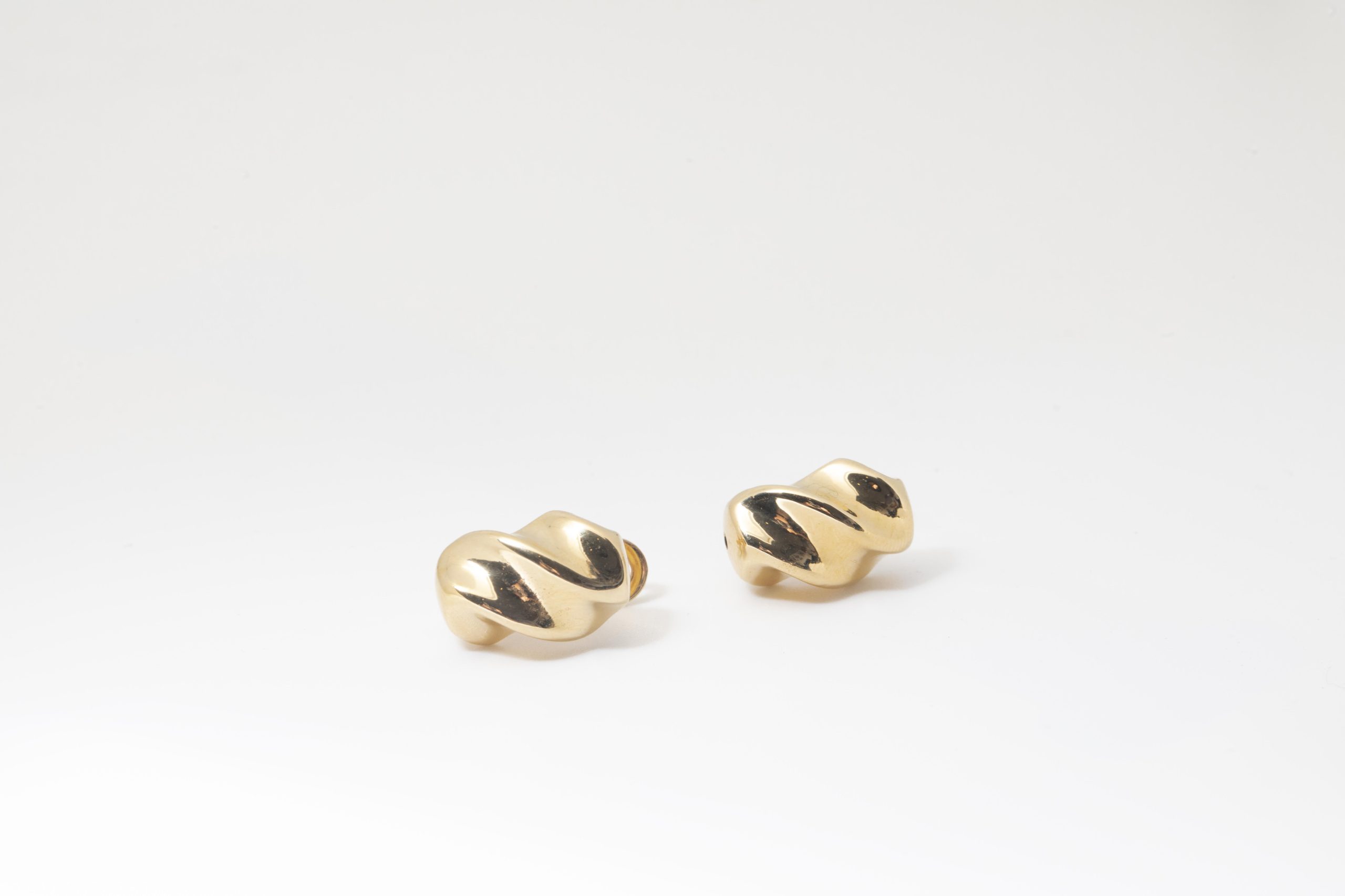 Aretes en oro amarillo