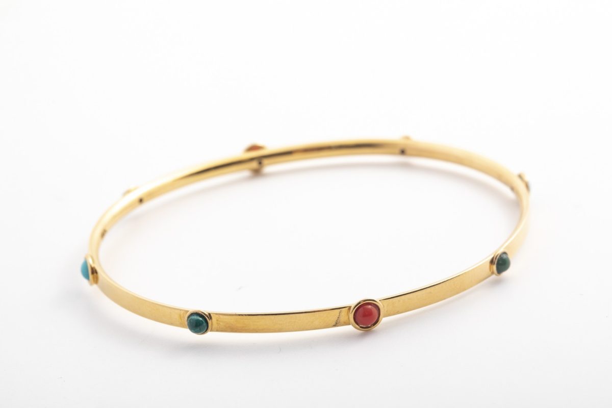 Pulsera en oro amarillo con piedras de color