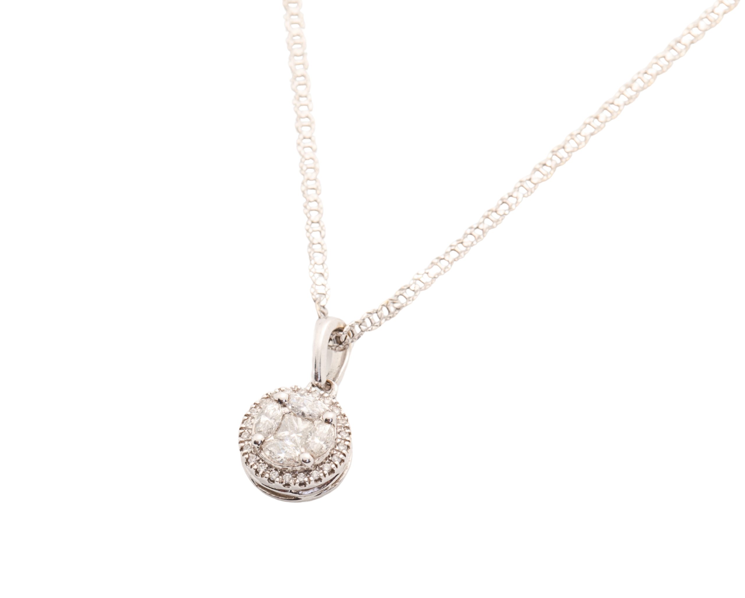 Collar con dije redondo en diamantes