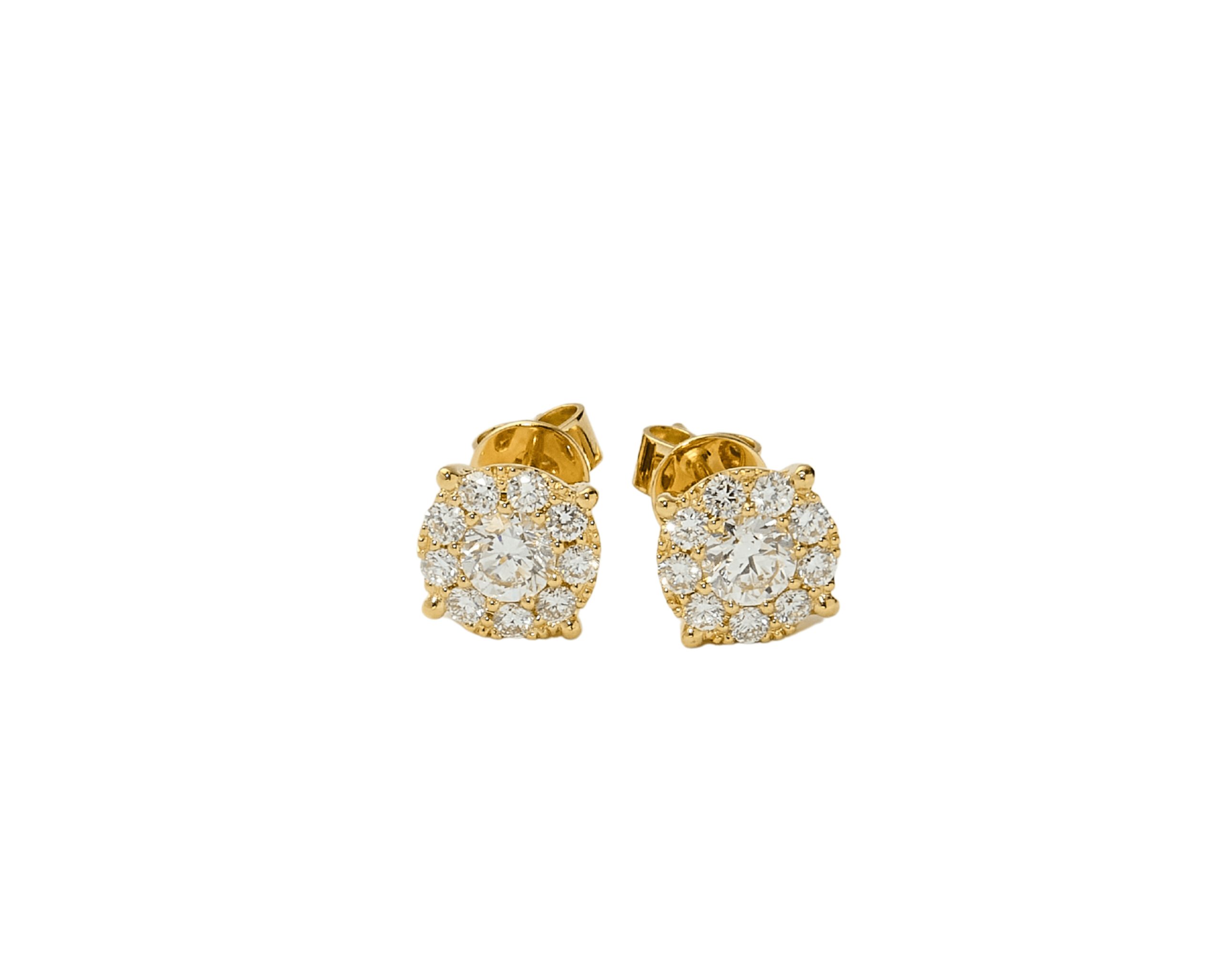 Aretes redondos con diamantes chicos