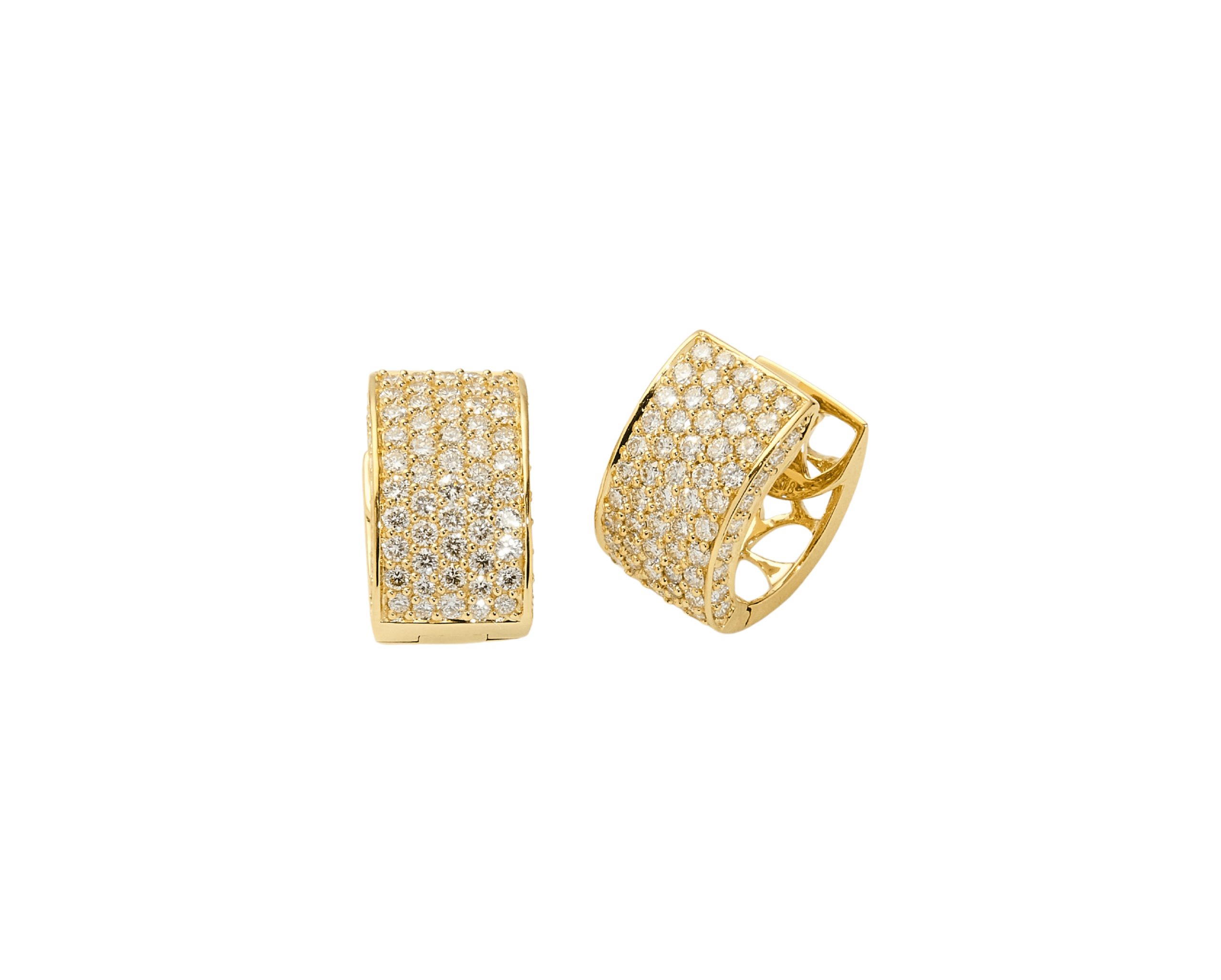 Argollas gruesas con diamantes