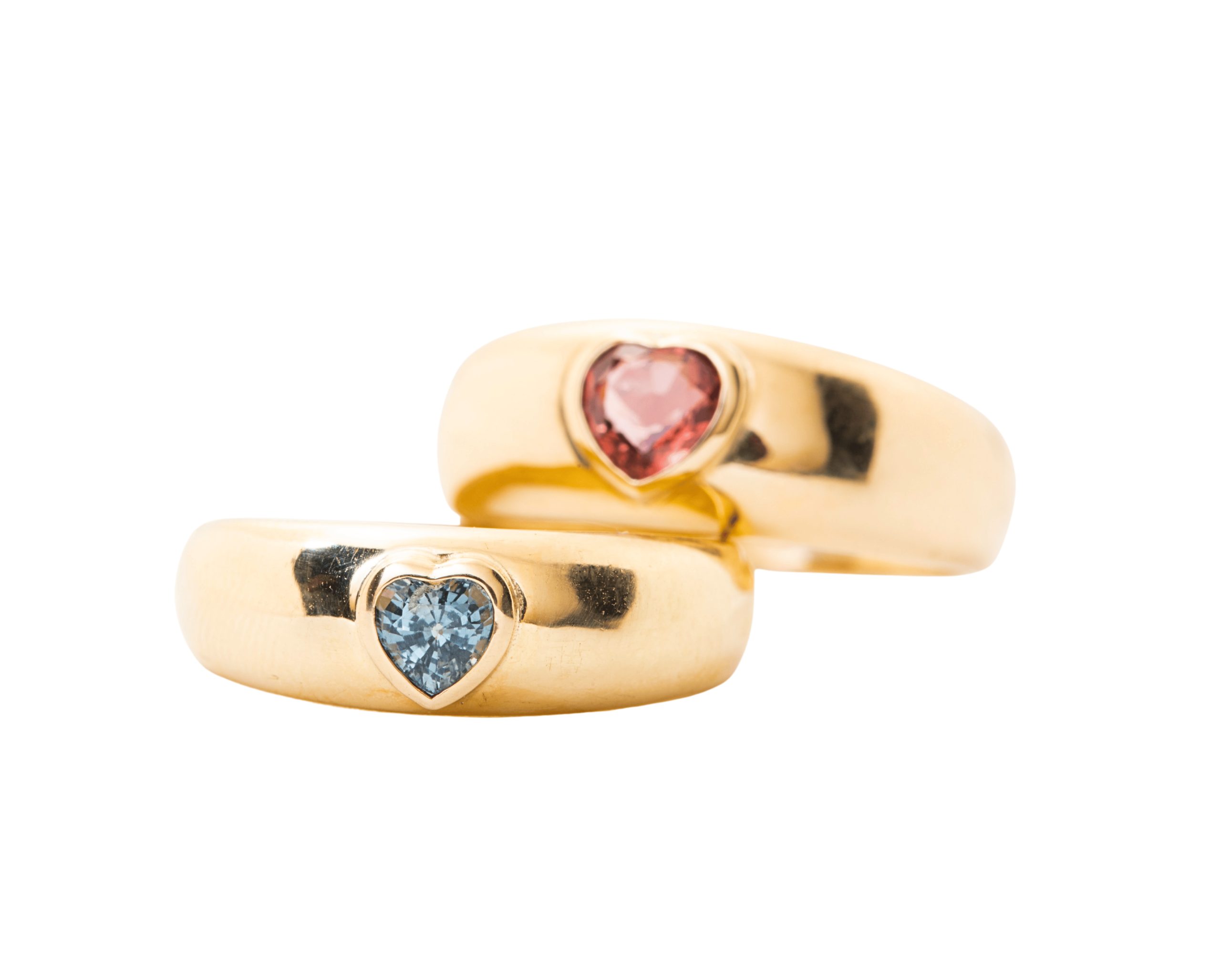 Anillo con zafiro rosado en forma de corazón
