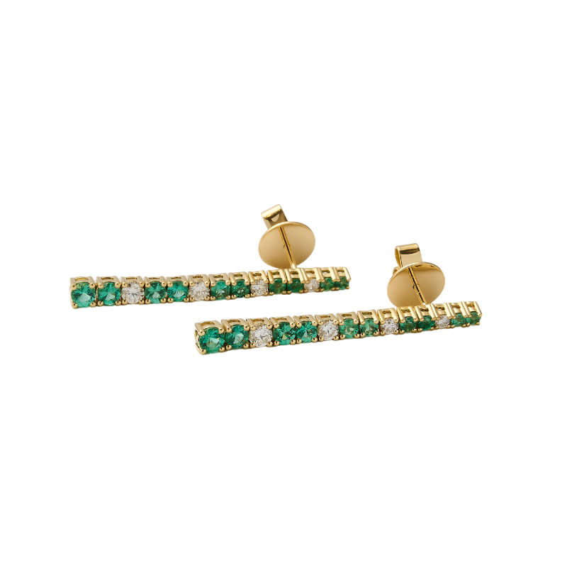 Aretes largos con esmeraldas
