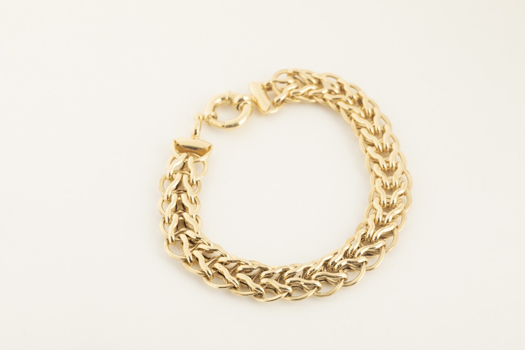 Pulsera con 18.2 gramos de oro amarillo de 18 kts.
