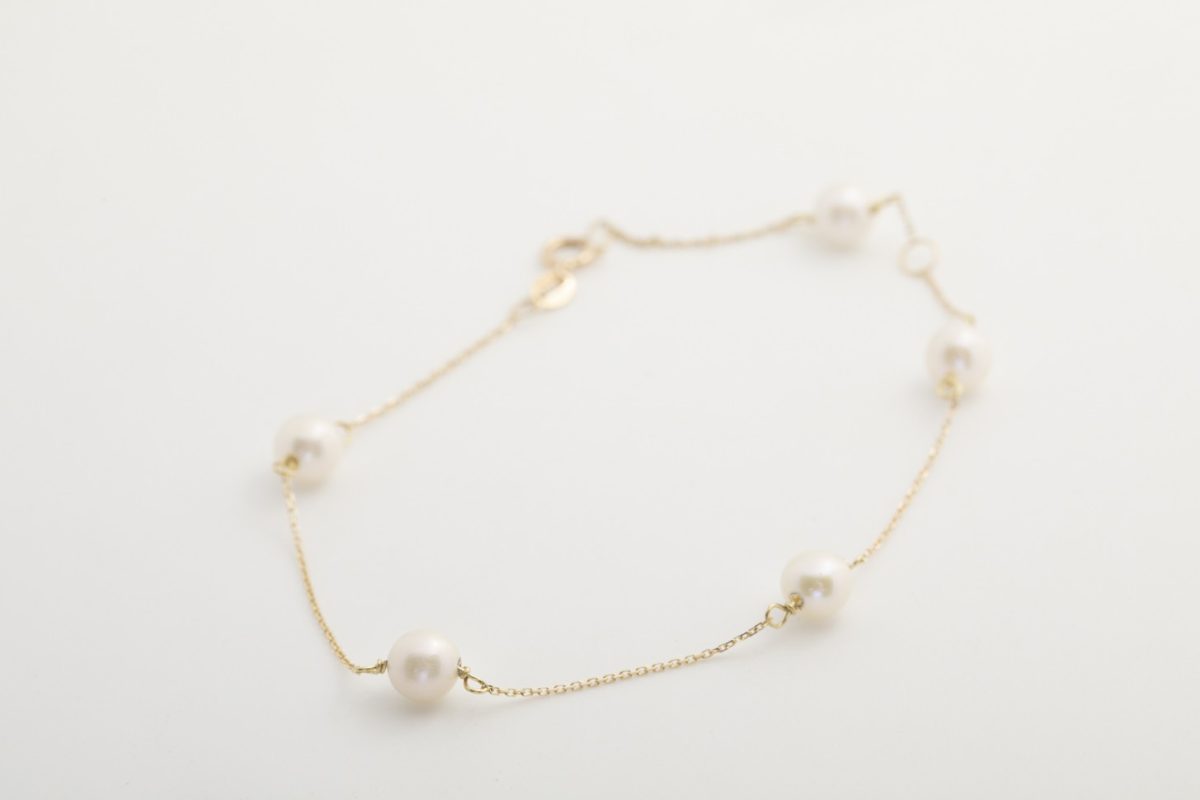 Pulsera perlas y oro amarillo