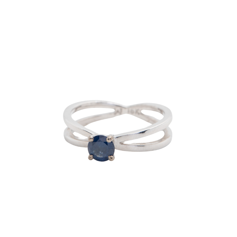 Anillo con zafiro