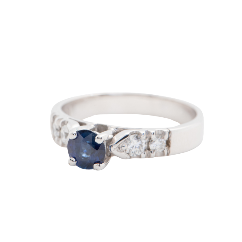 Anillo con zafiros y diamantes